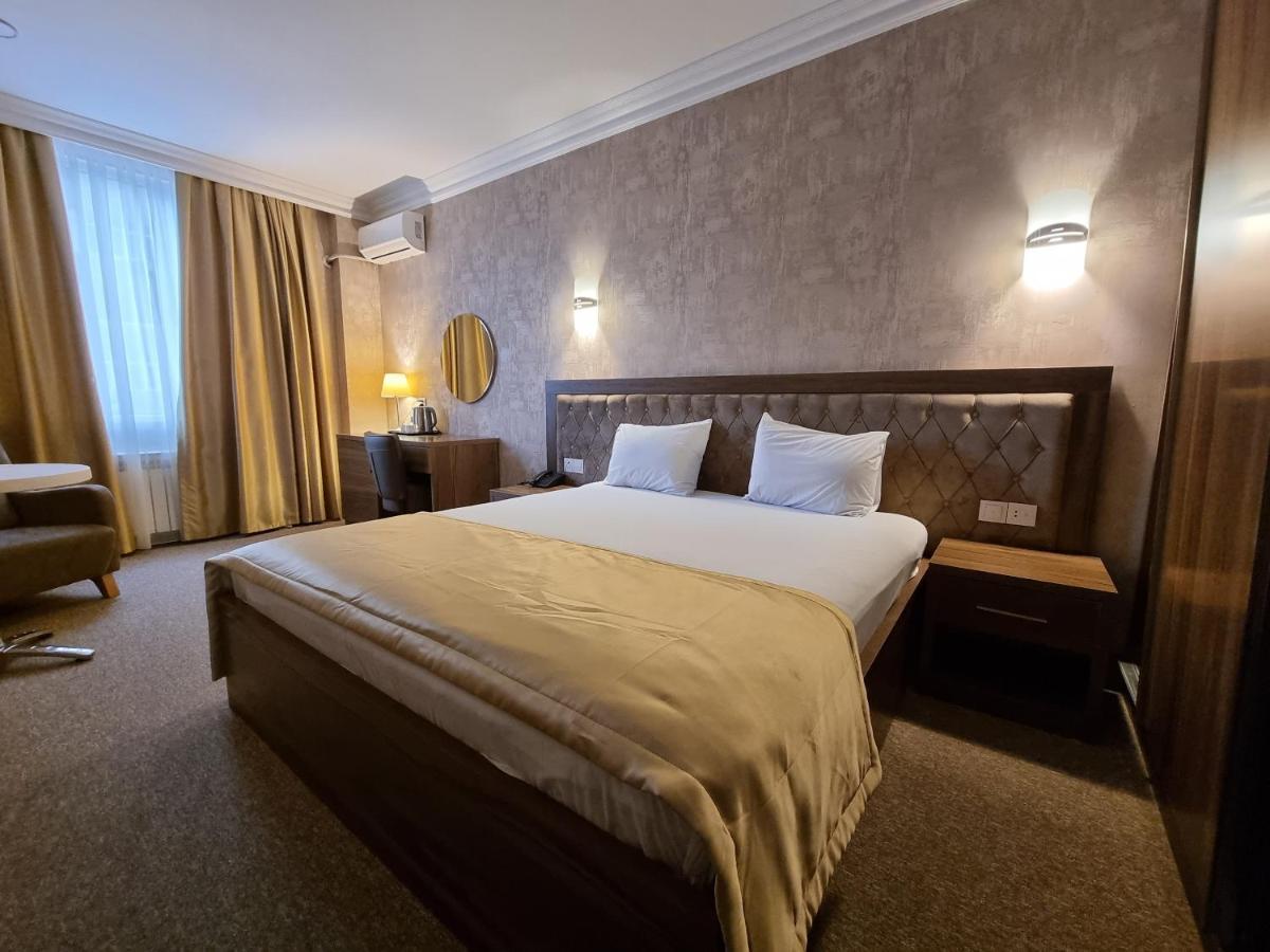 Royal Sapphire Hotel บากู ภายนอก รูปภาพ