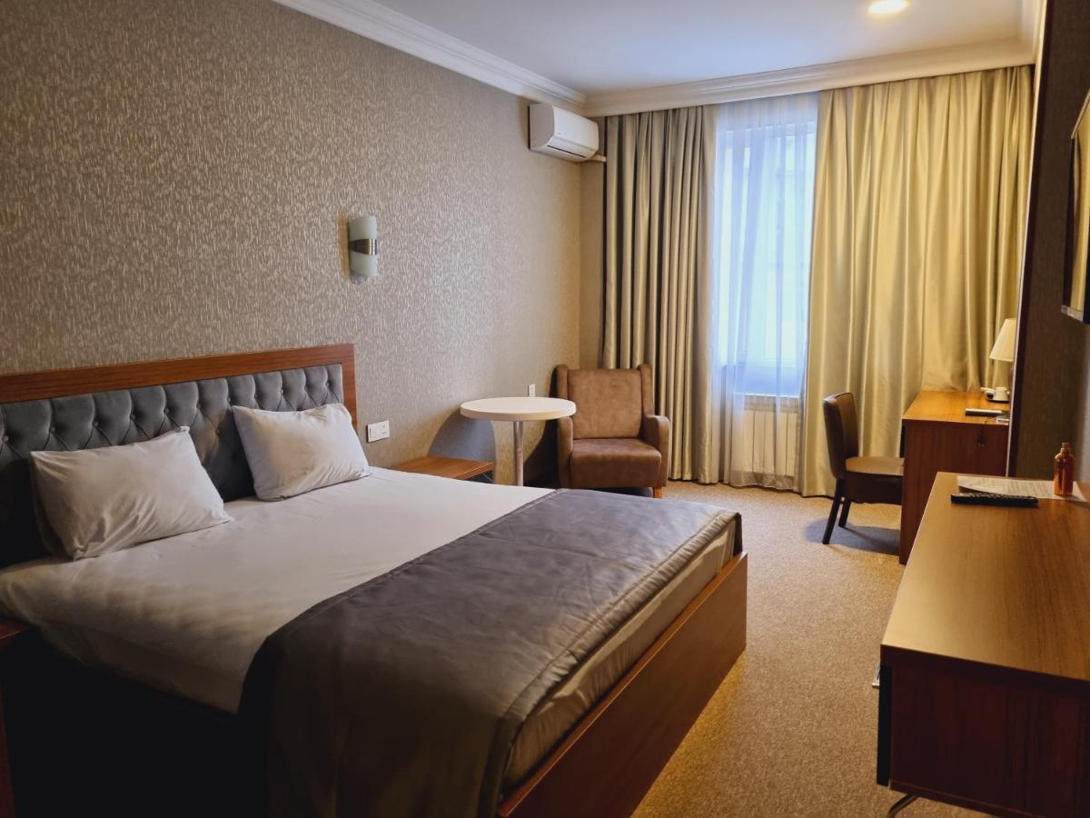 Royal Sapphire Hotel บากู ภายนอก รูปภาพ